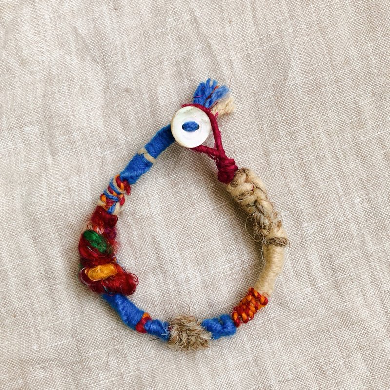 釦子毛毛手環。南西 - 手鍊/手環 - 棉．麻 藍色