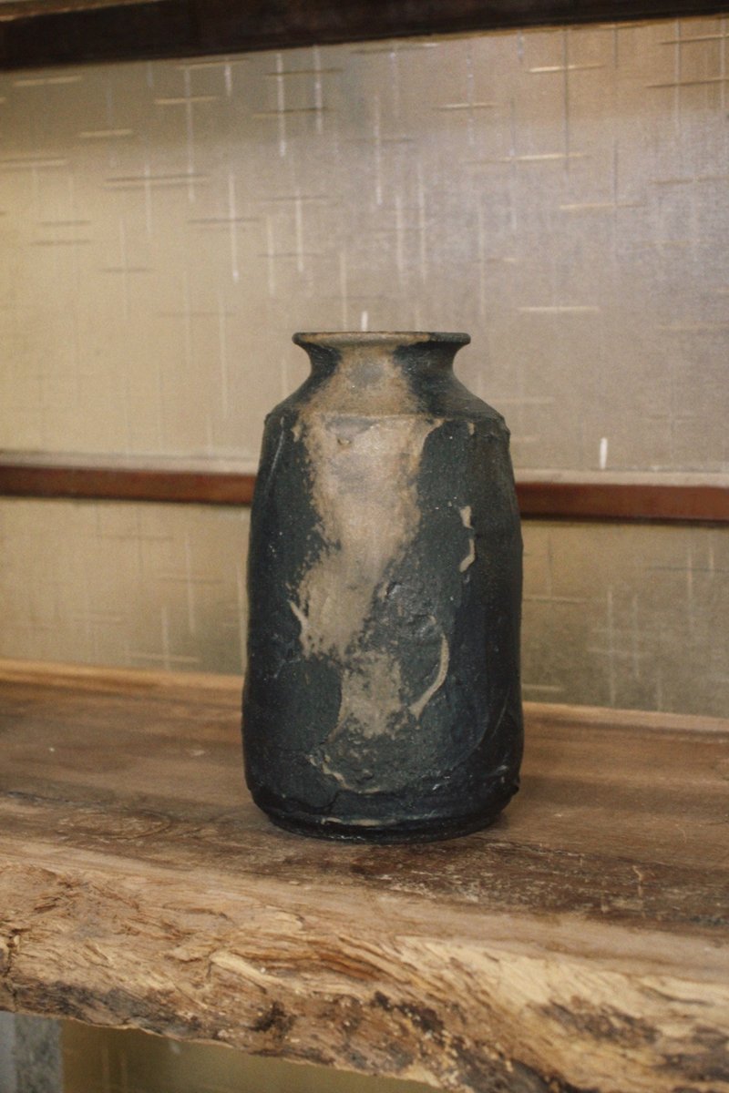 firewood vase - ของวางตกแต่ง - ดินเผา สีนำ้ตาล
