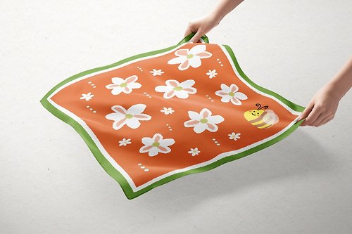 黃咪子 Huangmiz 節氣系列 小滿梔子 童趣手繪蠶絲方巾