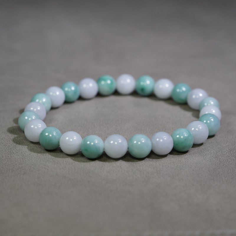 Natural jadeite jade bracelet in white and green type A - 手鍊/手環 - 玉石 綠色