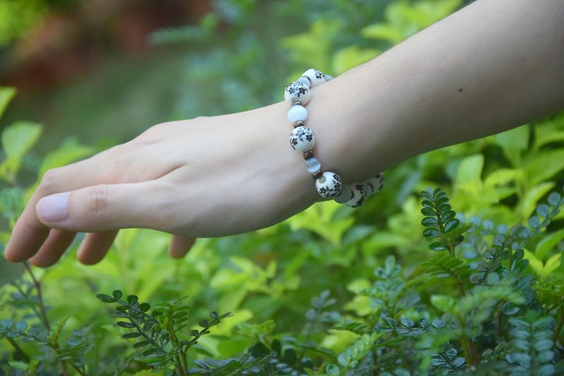 Mysterious Black Plum Flower Handmade Bracelet - Bracelets - Other Materials 