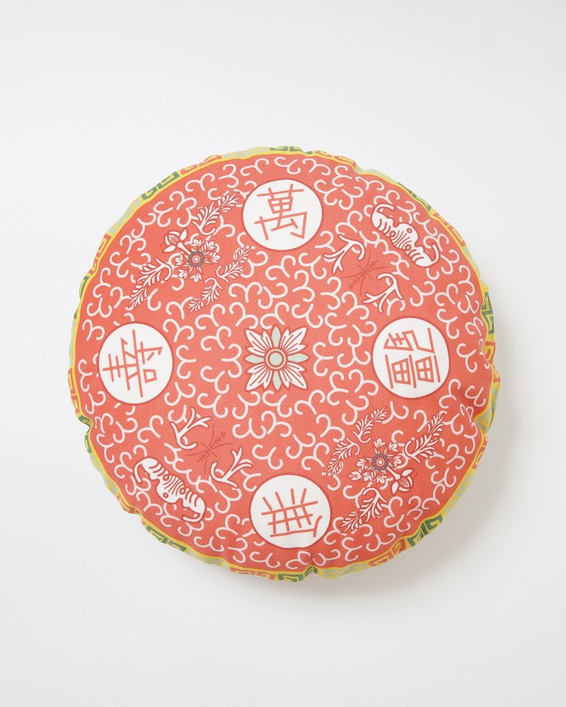 Wanshou Wujiang four-character auspicious famille rose porcelain plate auspicious pillow | custom pillow | birthday gift - หมอน - ผ้าฝ้าย/ผ้าลินิน สีแดง