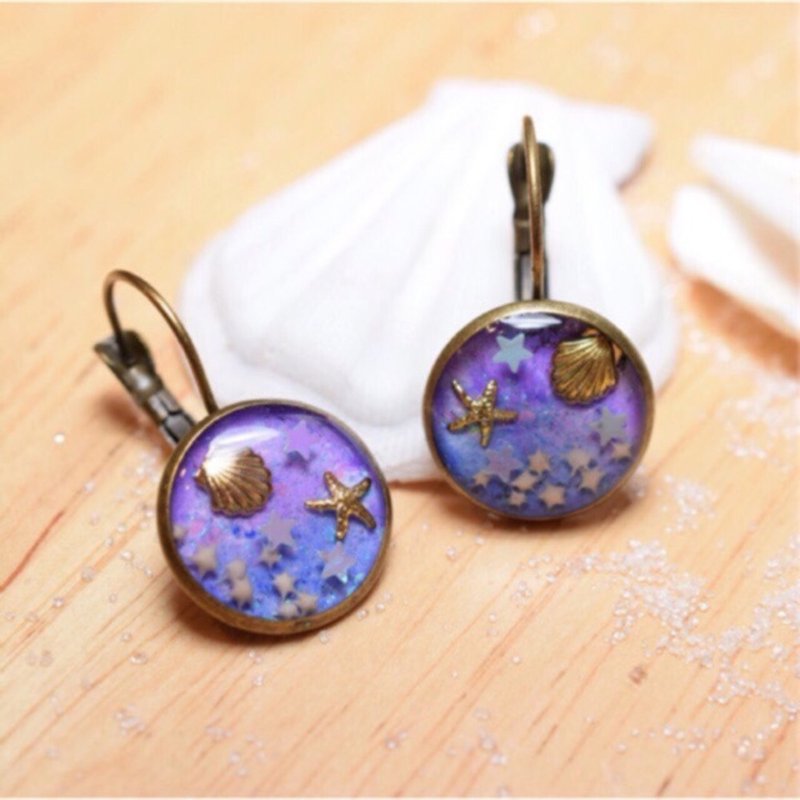 Ocean and Sea in Purple Earring with Tiny Star sand Star Glitter Your Bright Day - 耳環/耳夾 - 樹脂 紫色