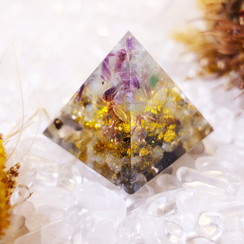 ピラミッドオルゴナイトOrgonite生命の樹オルゴン石チャクラ安眠瞑想エネルギーフローライトラブラドライト - その他 - レジン 