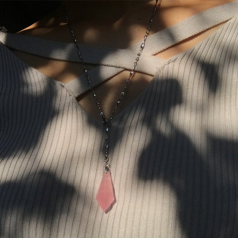 【Lost And Find】tinny size Natural Amethyst star necklace - Necklaces - Gemstone Pink
