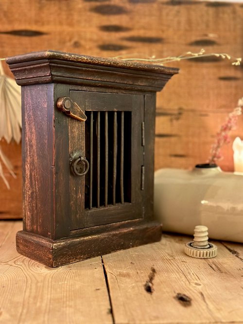 40483-カントリースタイルのフランスのアンティーク木製キーボックス