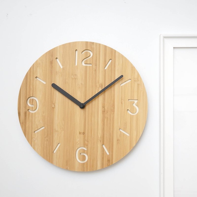 LOO Bamboo Silent Wall Clock |ラウンドナンバー。ホワイト - 時計 - 竹製 ホワイト