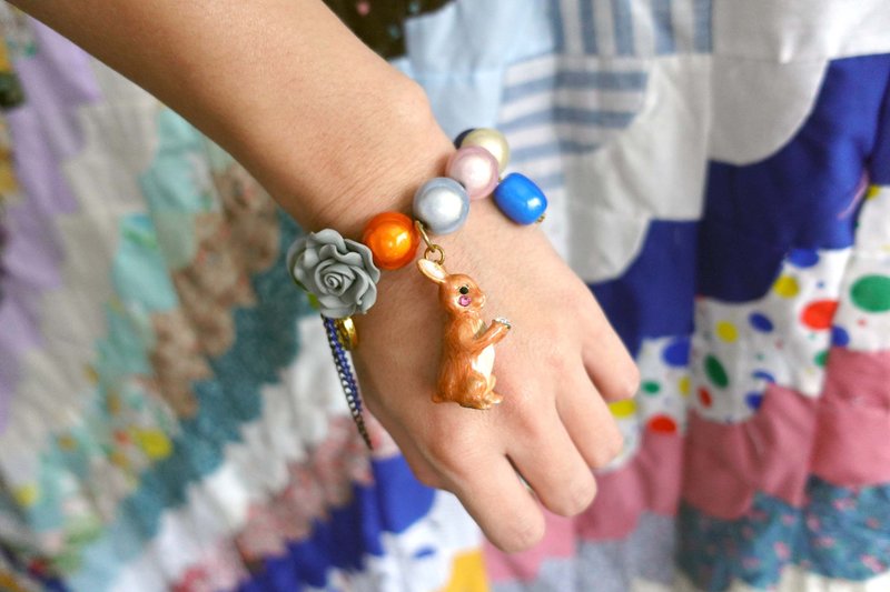 Brown rabbit metal pendant with rainbow beads, rose flower, rubber band elastic bracelet with crystal Gemstone - Bracelets - Plastic Multicolor