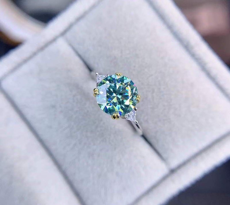 2 Ct Green Moissanite Ring, Moissanite Silver Ring, D Color Moissanite Ring - 戒指 - 其他金屬 銀色