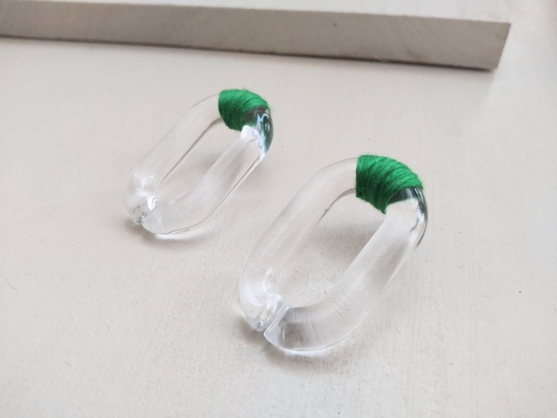 chain parts earrings / clear × green - 耳環/耳夾/耳骨夾 - 壓克力 綠色