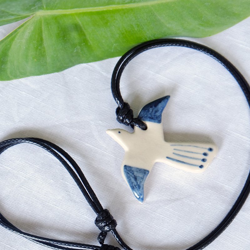 青い翼のネックレス - ネックレス - 陶器 ブルー