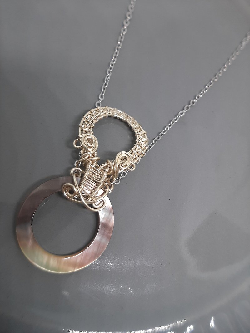 炫彩光澤珍珠貝設計款項鍊 - 項鍊 - 其他金屬 銀色
