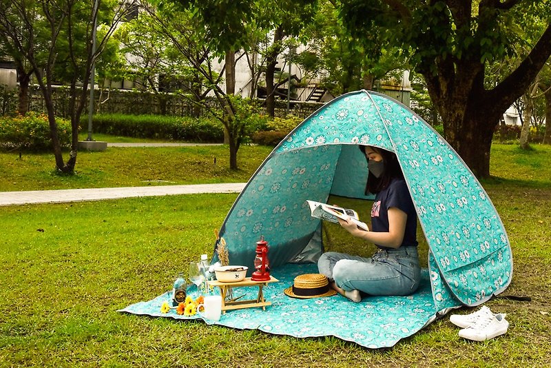 聚酯纖維 野餐墊/露營用品 藍色 - 秒開全自動免搭建抗UV雙人野餐沙灘遮陽防雨帳篷 綻藍花海