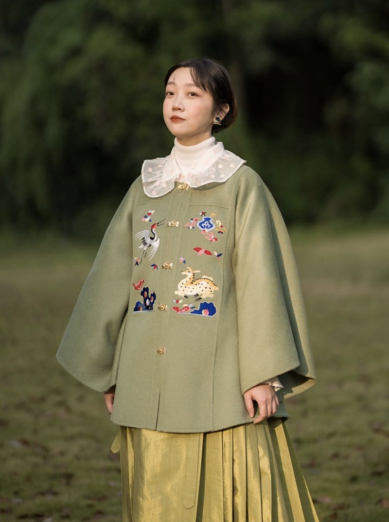 Luhe Tongchun Bishan Green Hanfu Square Collar Hand Embroidered Cashmere Jacket Lightweight Warm Double-sided Wool - Women's Blazers & Trench Coats - Wool Green