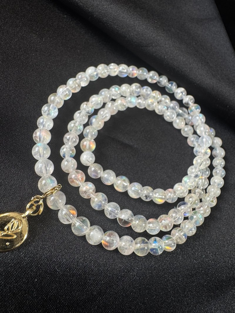 Stone of Divine Blessing, Stone of the Destined One, White Moonstone, Madagascar Moonstone, White Moon Bracelet, Hand Chain - สร้อยข้อมือ - คริสตัล หลากหลายสี