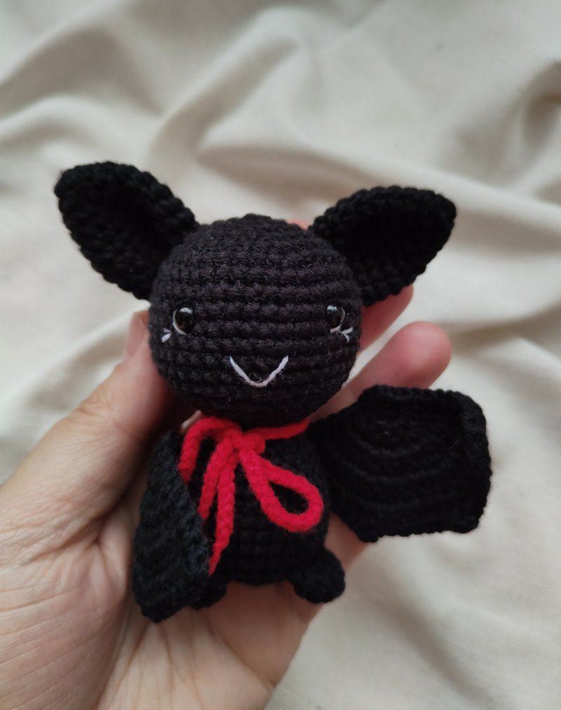 Crochet bat pattern, amigurumi bat, Halloween bat pattern - Logo 設計/圖案設計 - 其他材質 