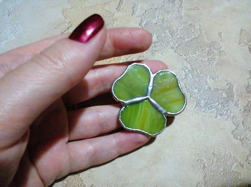 Glass At Home Stained glass clover brooch. tiffany trefoil shamrock, st Patrick luck talisman.