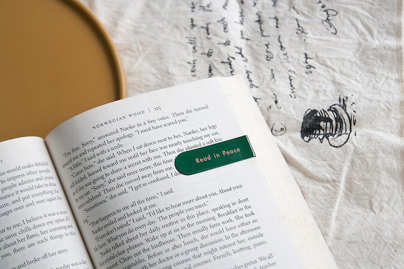 Magnet Bookmark - Read in Peace - 書籤 - 其他材質 綠色