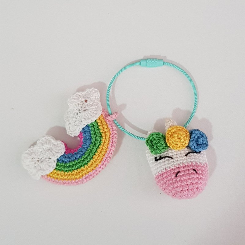 Unicorn and rainbow keyring - 鑰匙圈/鑰匙包 - 其他材質 