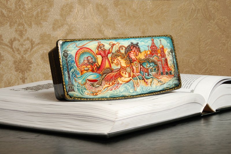 St Petersburg lacquer box winter sleigh Three horses Christmas Gift Wrapping - ของวางตกแต่ง - วัสดุอื่นๆ สีดำ