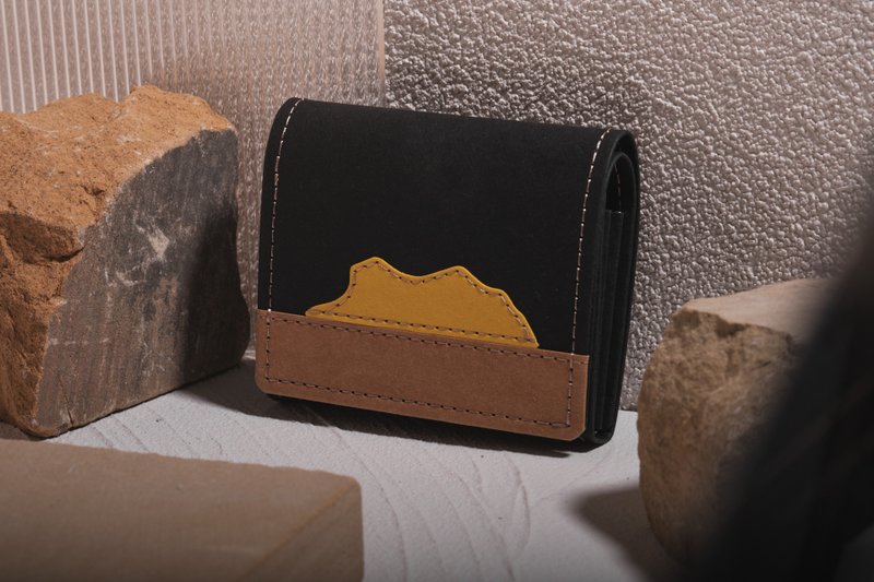 【ideasfromlife】paper wallet with magnet buckle - lionrock hongkong handmade - กระเป๋าสตางค์ - กระดาษ สีดำ