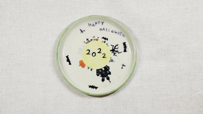 Halloween Series 2022 Edition Halloween Handmade Ceramic Plate - จานและถาด - ดินเผา สีม่วง