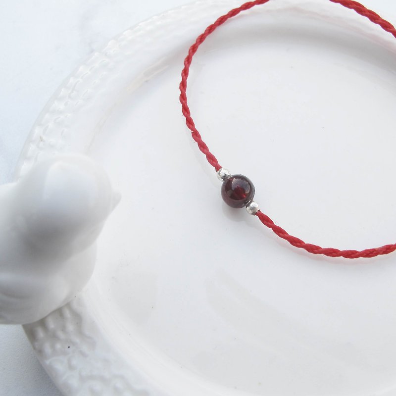 Big staff Taipa [manual silver] garnet × natural stone very fine wax rope bracelet lucky red - สร้อยข้อมือ - เครื่องเพชรพลอย สีแดง