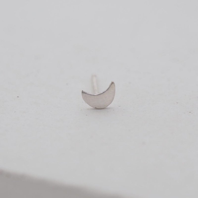 Minimalist design mini moon sterling silver earrings (single in) - Earrings & Clip-ons - Sterling Silver Silver