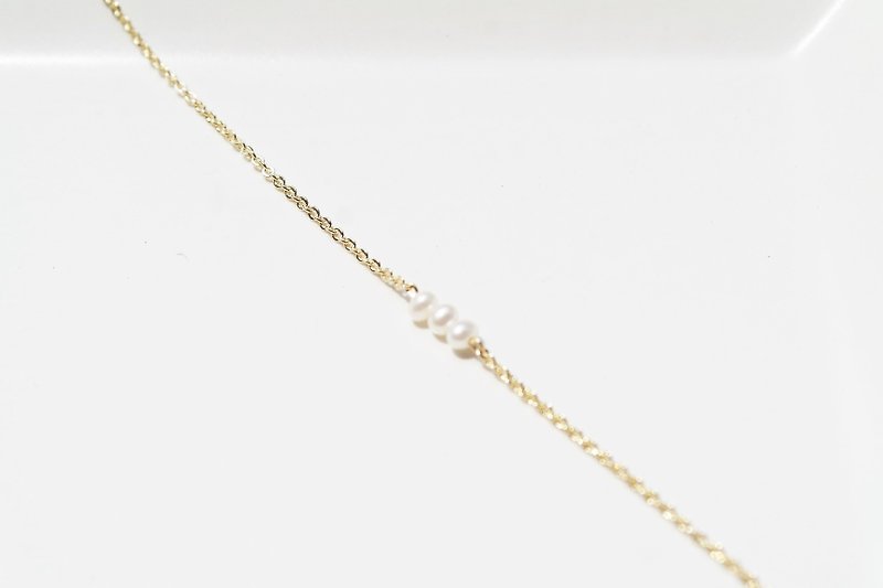 ::Girl Series :: Mini Pearls (3pcs) Very Fine Bracelet - Bracelets - Gemstone 