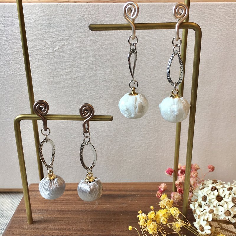 Rotating cotton ball ear clip earrings - Earrings & Clip-ons - Other Metals Multicolor
