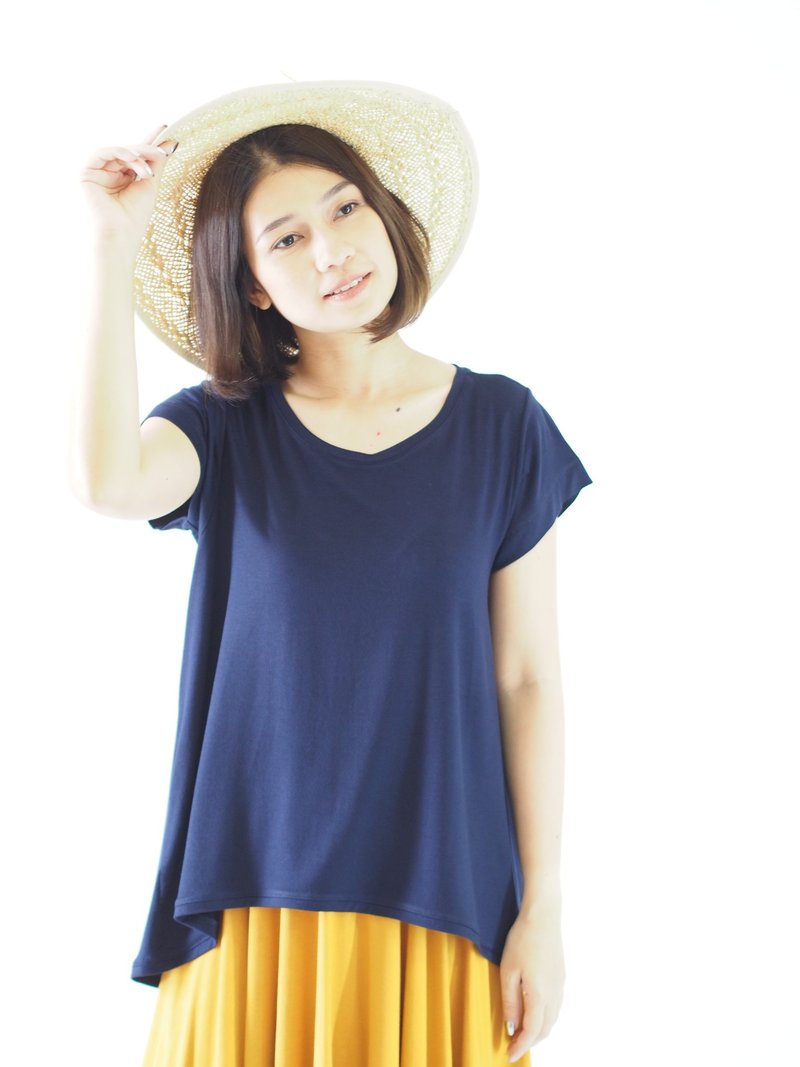 ByTheSea Curve Hem with Sleeve - Navy - เสื้อยืดผู้หญิง - ผ้าฝ้าย/ผ้าลินิน สีน้ำเงิน
