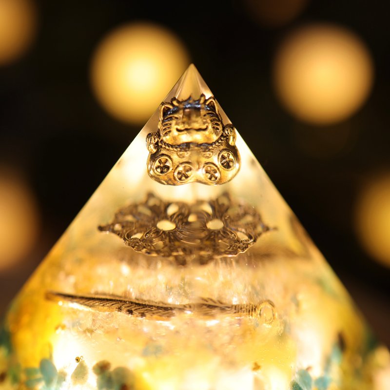 [Mother's Day Gift] Lucky Cat Orgone Pyramid Night Light Orgone Fortune Fortune Citrine - Lighting - Crystal Yellow