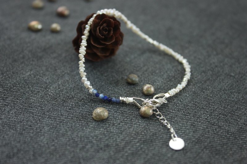 [Pure silver very fine bracelet] lapis lazuli/natural freshwater pearl/broken Silver. Designer hand-made goods - สร้อยข้อมือ - เงินแท้ สีน้ำเงิน