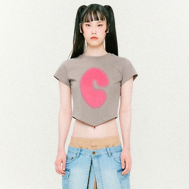 Symbol Scarf Cropped Short-Sleeved T-Shirt Cocoa - เสื้อยืดผู้หญิง - ผ้าฝ้าย/ผ้าลินิน สีนำ้ตาล