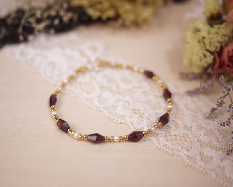 Retro purple garnet bracelet-A section - Bracelets - Gemstone Red