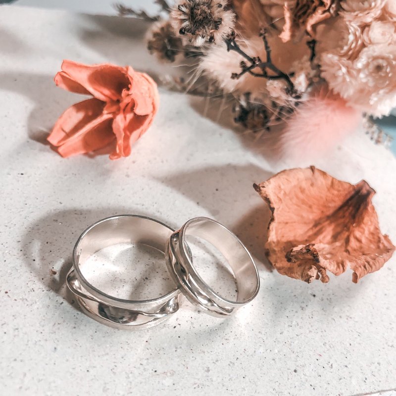 999 Sterling Silver Twisted Simple Texture Ring - แหวนทั่วไป - เงินแท้ สีเงิน