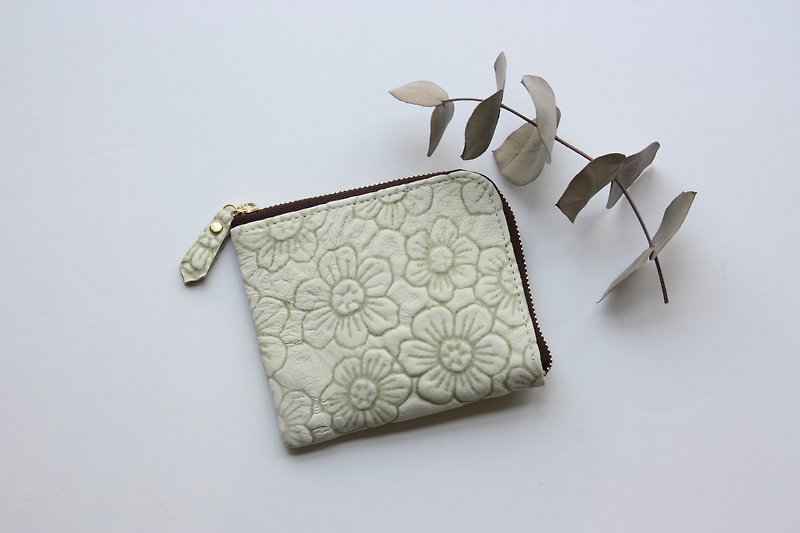 Pigskin slim mini wallet flower white - Wallets - Genuine Leather White