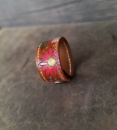 Luckysevenleather Hand Painted Pink Daisy Leather Bracelet