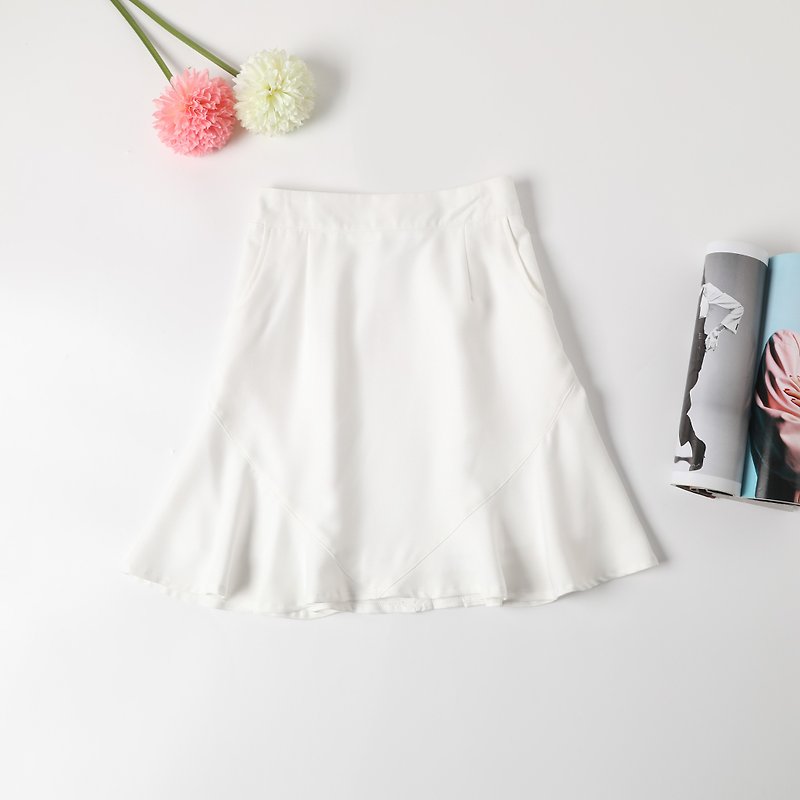 エレガントなフリル スカート | ホワイト | 裏地付き - スカート - ポリエステル ホワイト