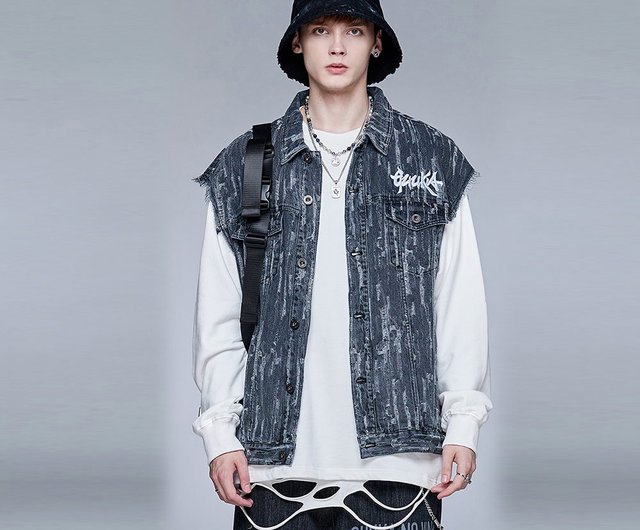 Guuka holes embroidery white tooling jacket - Shop MUYU Men's Coats &  Jackets - Pinkoi