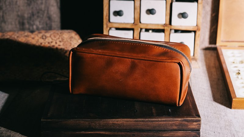 [Customized gift] Leather soft leather bag・Customized gift design storage bag - Toiletry Bags & Pouches - Genuine Leather Orange