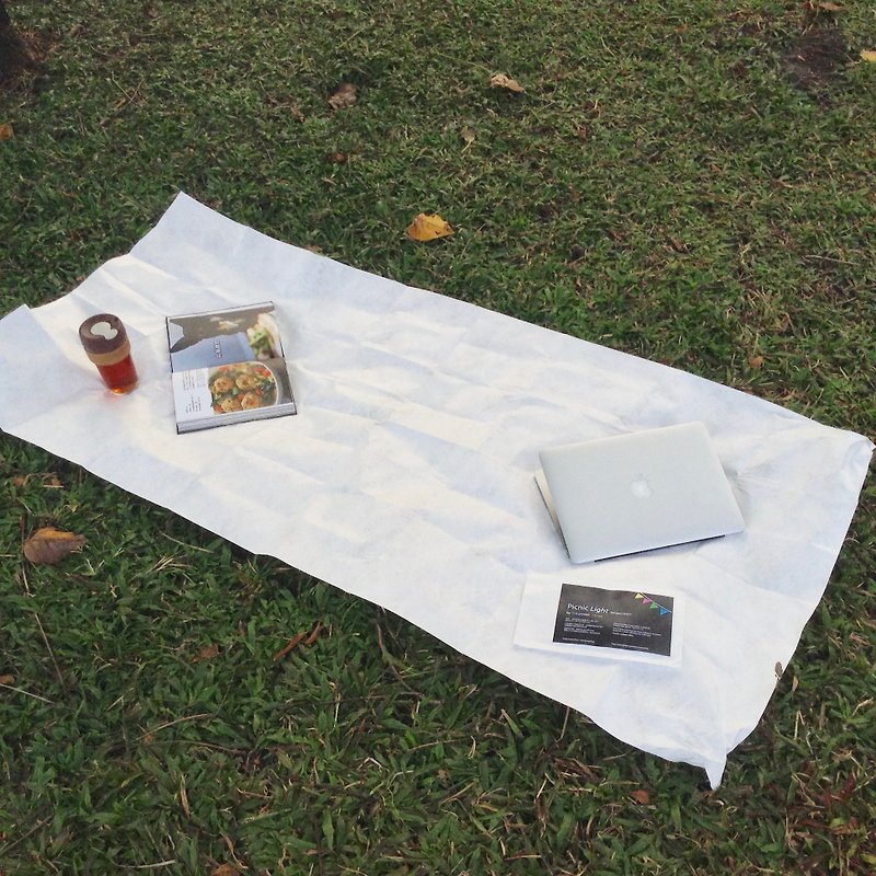 Picnic Light 超輕量野餐墊/ 63 x 170 cm/ 防水/ 1~2人用 - 野餐墊/露營用品 - 聚酯纖維 白色