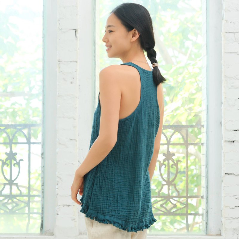 Hem tasseled back vest/double-layer gauze lake blue - Women's Vests - Cotton & Hemp Blue