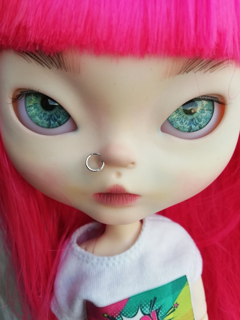 Blythe Asian custom doll with nose piercing pink hair OOAK doll - 公仔/玩偶 - 塑膠 粉紅色