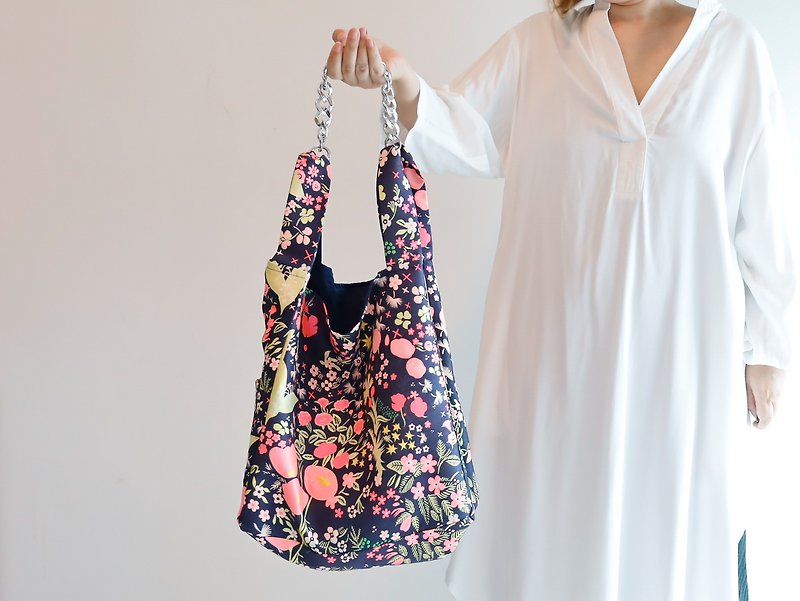 REGISTAR -CRAZY Red Tote Bag - Handbags & Totes - Silk Multicolor