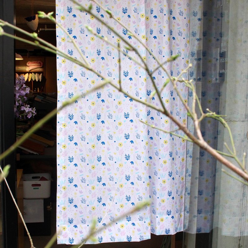 Made in korea Spring flower curtain home interior deco door curtain, 門簾, 窗簾, のれん - 門簾/門牌 - 棉．麻 白色