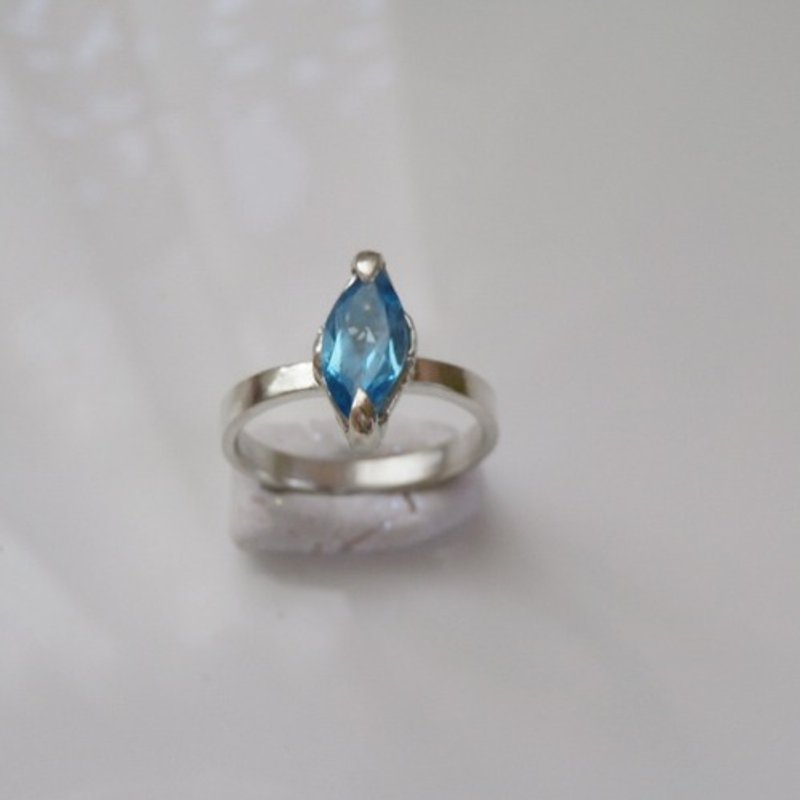 Blue topaz and SV925 ring - แหวนทั่วไป - เครื่องเพชรพลอย 