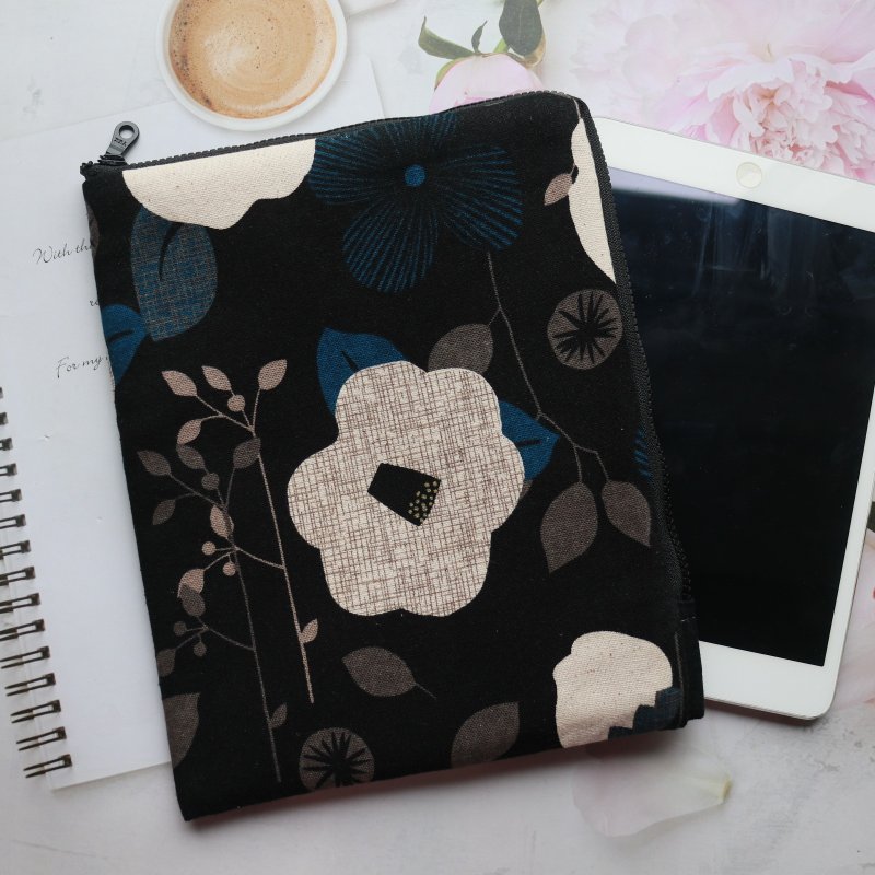 7-inch to 7.8-inch E-reader Pouch (Reader Sleeve) L-shaped Zippered E-reader Protector - Laptop Bags - Cotton & Hemp 