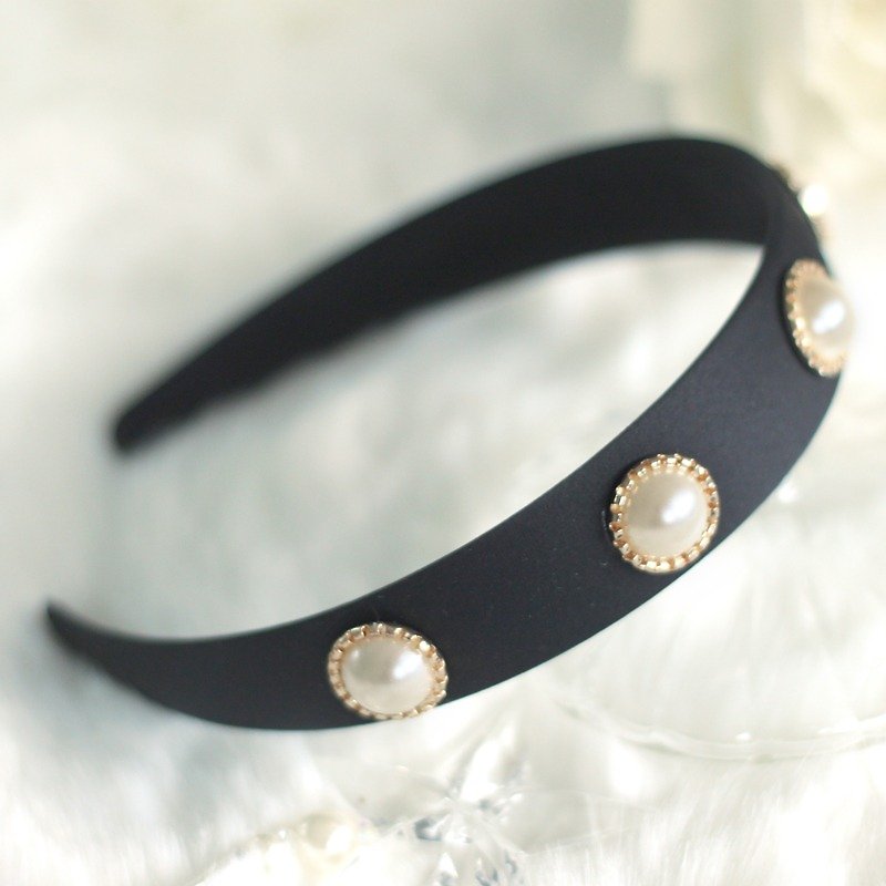 別緻珍珠裝飾頭箍 - 髮飾 - 絲．絹 黑色