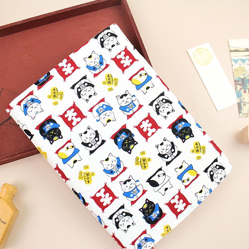 Chuyu A5/25K Taiwan floral cloth multi-function adjustable book jacket/book cover book cover/mother's manual cover-02 - Book Covers - Cotton & Hemp Multicolor